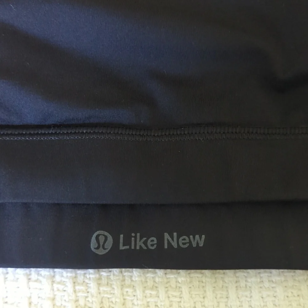 Lululemon Energy Bra *High Neck Black - Size 8 - Picture 11 of 11